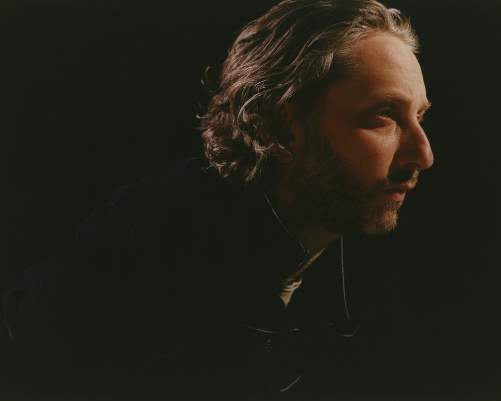 Oneohtrix Point Never překládá světové turné včetně koncertu na festivalu Prague Sounds na rok 2025