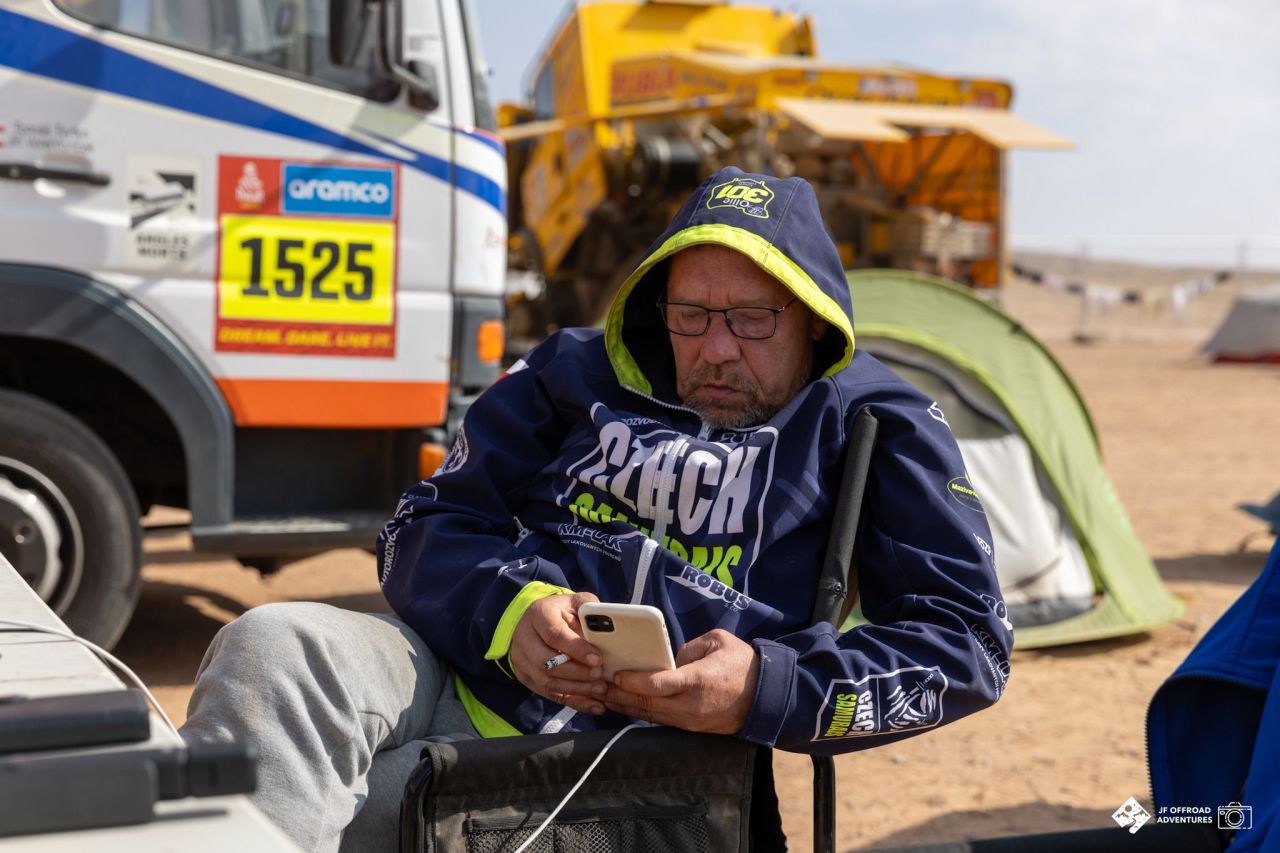 Dakar se překlopil do druhé poloviny