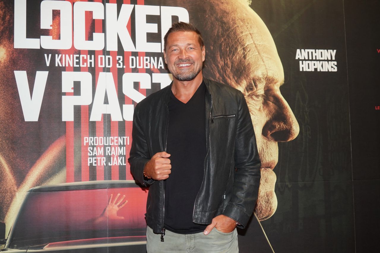 Jessica Alba a Tom Hopper spojí síly v akčním thrilleru The Mark