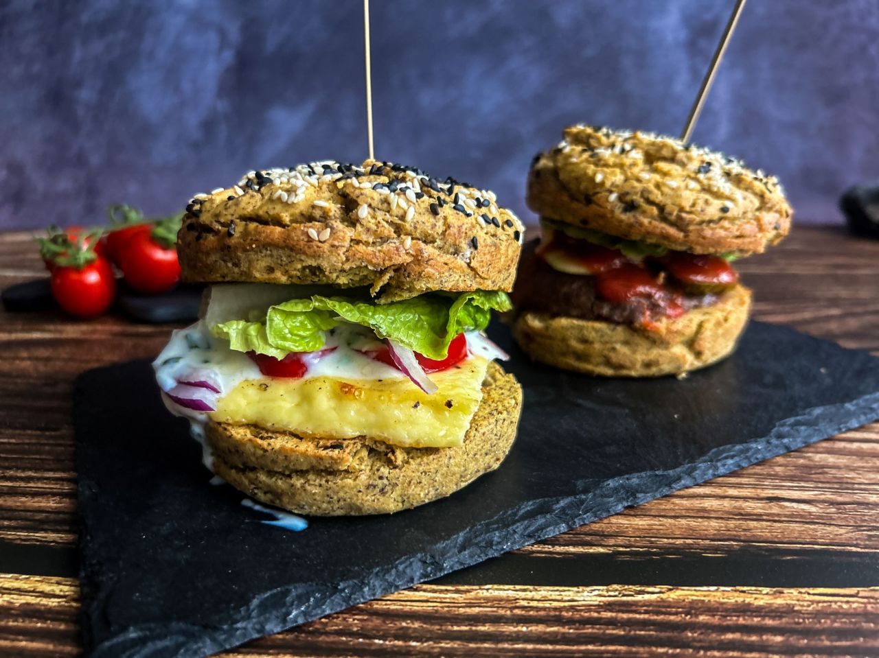 Low carb hamburger pro rodinné oslavy i silvestr s přáteli podle Rudolfa Pohla z JakJíst.cz